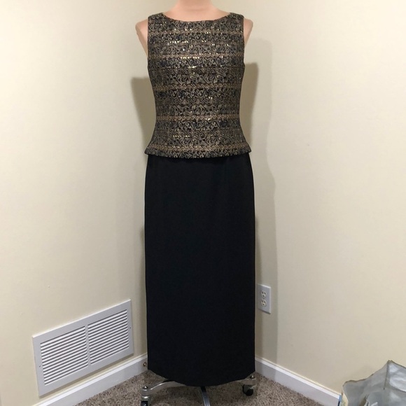 Jessica Howard Formal Dress Size 8 Black Gold Beaded Damask Scrollwork Brocade - Picture 2 of 10